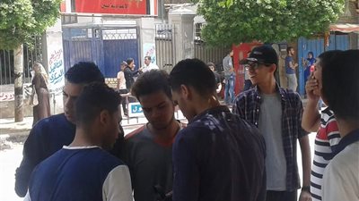فيديو| الحزن يرافق طلاب بني سويف في رابع أيام امتحانات الثانوية العامة