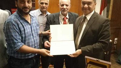 أطباء بنى سويف يكرمون مدير الأمن لجهوده في حفظ الأمن 