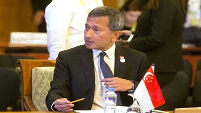 وزير خارجية سنغافورة يعترف: 