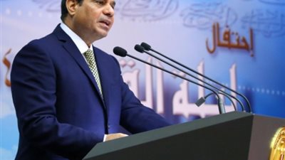 السيسي في احتفالية ليلة القدر: المصريين وقفوا بحزم أمام محاولات بث الفتنة