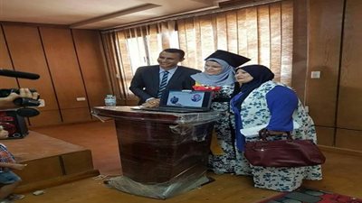 صور| باحثة بـ