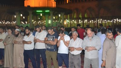 فيديو| صلاة التهجد من مسجد السيدة زينب