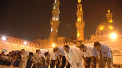 فيديو| صلاة تهجد ليلة السابع والعشرين من مسجد الحسين