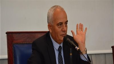 رئيس قطاع التعليم يوضح موقف الطالبة التي تم نقلها للمستشفى أثناء الامتحان