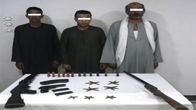 ضبط 3 قطع أسلحة نارية وذخائر بحوزة 3 متهمين فى حملة أمنية بـ