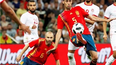 بوسكيتس يسخر من رئيس برشلونة