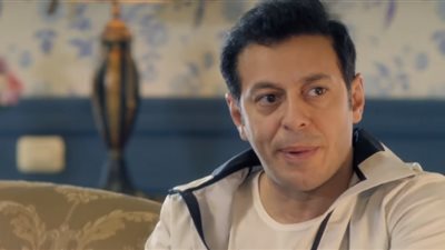 مصطفي شعبان يشارك جمهوره بفيديو جديد من مسلسل أيوب 