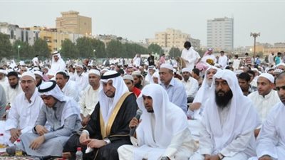 فيديو| القول الفصل في الجمع بين صلاتي العيد والجمعة 