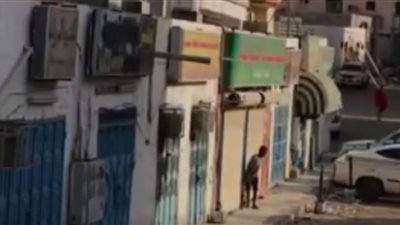 شاهد| نهاية مفزعة للصوص حاولوا سرقة سوبر ماركت 
