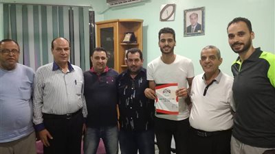 بنى عبيد يضم محمود الحسينى مدافع أبو كبير موسمين 