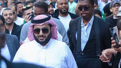 انفراد.. تفاصيل جلسة تركي آل الشيخ في سويسرا لـ