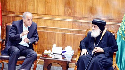 محافظ القليوبية يستقبل وفد الكنيسة القبطية لتقديم التهنئة بـ عيد الفطر 2018