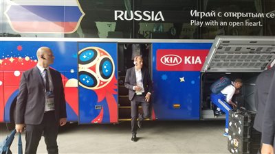 كأس العالم 2018.. منتخب روسيا يصل ملعب 