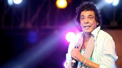 فيديو| محمد منير وآخرين من نجوم الفن والرياضة يدعمون المنتخب المصري