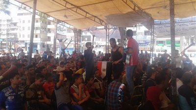 فيديو| مصر في المونديال.. الدمايطة يتابعون مباراة مصر وأوروجواي امام شاشات العرض