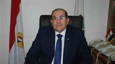 محافظ سوهاج يشارك أبناء المحافظة من الأطفال الأيتام فرحتهم بـ