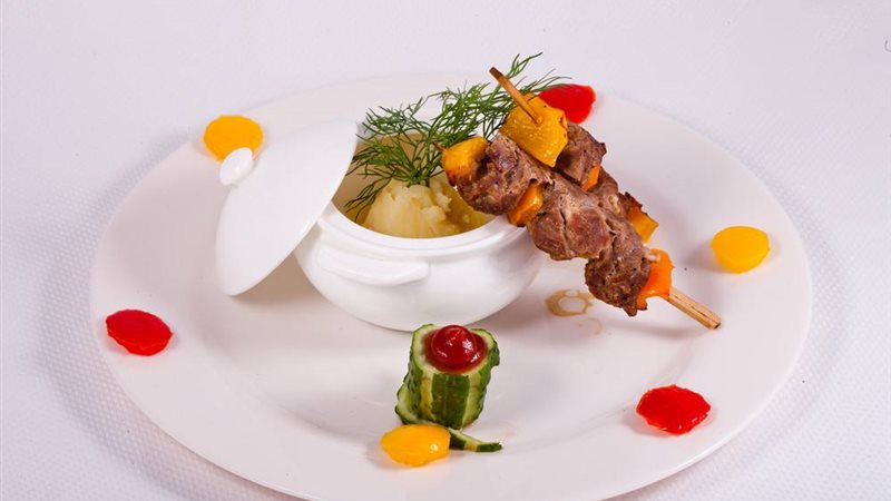  اسياخ الضأن والبطاطا