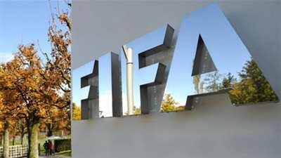 الفيفا تتدخل في أزمة بث مباريات كأس العالم