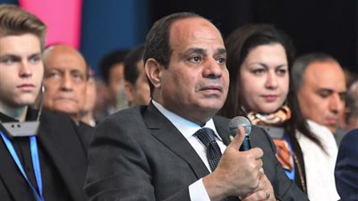 من 8 وزيرات إلى سداد ديون الغارمات.. هدايا السيسي للمرأة المصرية في عيد الفطر 2018