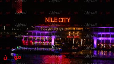 صور| المراكب وبرج القاهرة يتزينان في أول أيام عيد الفطر المبارك