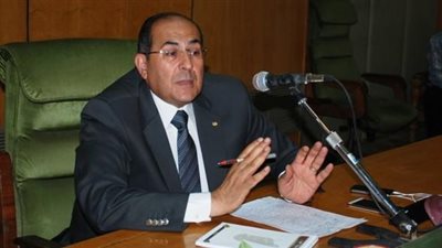 تشكيل غرفة عمليات لمتابعة مواقف السيارات بعد ارتفاع الأسعار بسوهاج