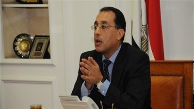 رئيس الوزراء يناقش سعر التعريفة الجديدة بعد ارتفاع البنزين
