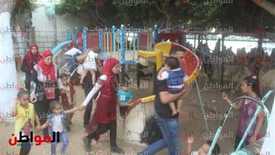 صور| الآلاف يتوافدون على شاطىء دسوق في ثانى أيام عيد الفطر 2018