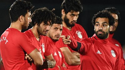 زوجات لاعبي منتخب مصر في سان بطرسبرح لمؤارزتهم أمام روسيا في كأس العالم 2018