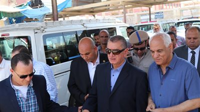 صور| لليوم الثاني على التوالي محافظ كفرالشيخ يتابع تطبيق التعريفة الجديدة بـ