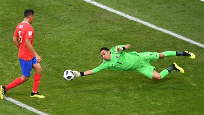 نجم صربيا يهدر أغرب فرصة في كأس العالم 2018 أمام كوستاريكا