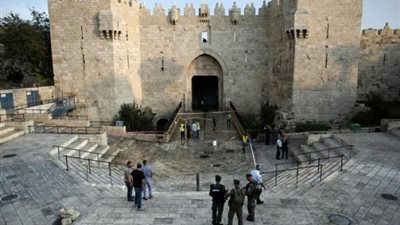 قوات الاحتلال تنوي تركيب منصّات أمنية في باب العامود بالقدس القديمة