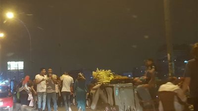 المصريون يسيطرون على كوبري الجامعة ثالث أيام عيد الفطر 2018 