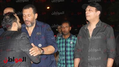 صور| ماجد المصري يصل عزاء الراحل ماهر عصام بالمهندسين