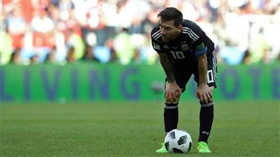 مارداونا يدافع عن ميسي بعد اهدار ركلة الجزاء أمام أيسلندا في كأس العالم 2018