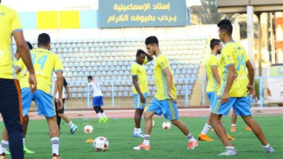 مضوى يرفع الحمل البدنى على اللاعبين بالتدريب على فترتين