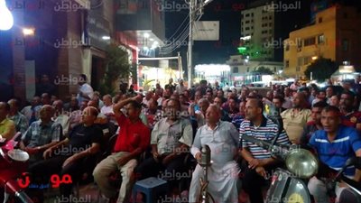 فيديو.. شغف الآلاف من جماهير المحلة يتابعون مباراة مصر وروسيا بـ