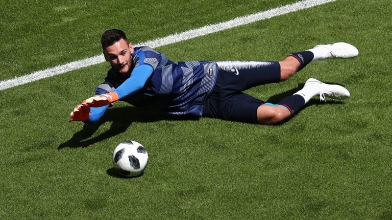 لوريس حارس منتخب