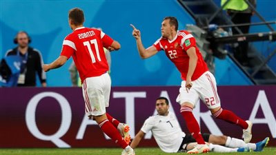  فيديو.. روسيا تتقدم على مصر بهدفين بعد مرور 60 دقيقة