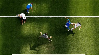 فيديو.. العارضة تمنع الهدف الأول لـ