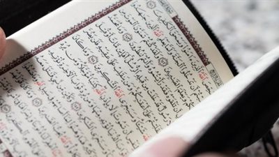 لماذا عاقب الله سيدنا آدم بالهبوط إلى الأرض؟