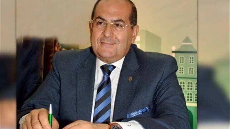  الدكتور ايمن عبدالمنعم