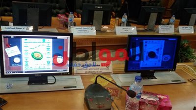 صور.. خالد عبدالغفار يستعد لبدء اجتماع المجلس الأعلى للجامعات