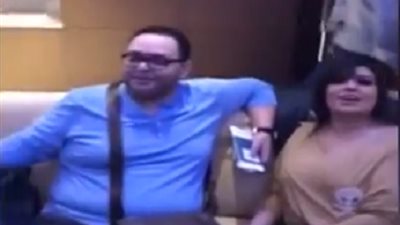 فيديو| أشرف زكي معلقاً على صور الفنانين مع لاعبي منتخب مصر: 