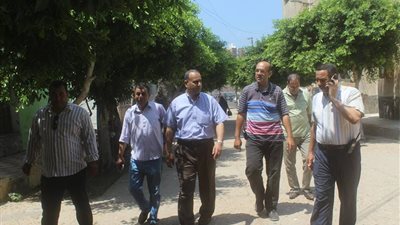 صور.. إحالة 11 طبيب للتحقيق وصرف علاج مجاني لـ 17 حالة مصابة 