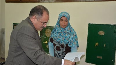 صور.. دورات تدريبية لتحسين الأداء الوظيفي للعاملين بديوان عام الوادي الجديد