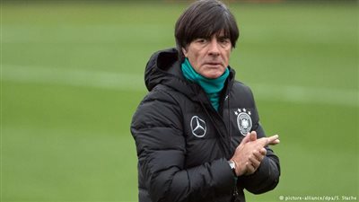لوف مستمر في منصبه مع المنتخب الإلماني