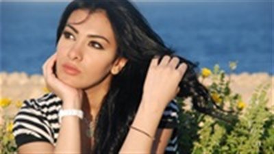 ميرهان حسين في إطلالة صباحية جديدة بدون مكياج