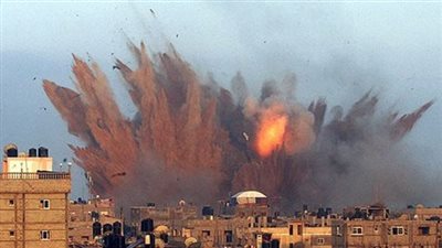 فيديو| لحظة انفجار سيارتين مفخختين في 