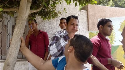 فرحه على وجوه طلاب الثانوية الأزهرية بعد امتحان اللغة الفرنسية بسوهاج