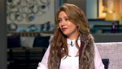 رحمة حسن توجه رسالة لأصدقائها